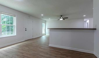 218 Hunters Run Dr, Benton, AR 72015