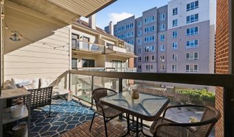 1020 N STAFFORD St 311, Arlington, VA 22201