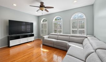24687 KINGS CANYON Sq, Aldie, VA 20105
