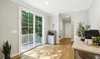 2354 N QUEBEC St, Arlington, VA 22207