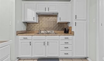 818 Northwest Blvd, Ardmore, OK 73401