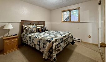 221 44th St N, Cody, WY 82414