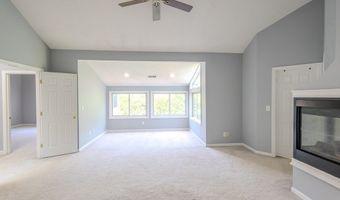 445 Captain Eames Cir 445, Ashland, MA 01721
