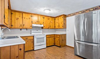 36 Roosevelt Dr, Bristol, RI 02809