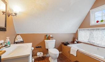 1670-1694 Church St, Appomattox, VA 24522