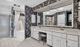 6 Teresa Dr, Bella Vista, AR 72715