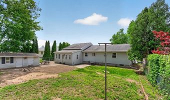 12 Winifred Dr, Albany, NY 12205