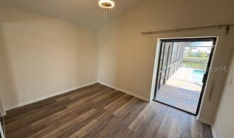 906 CHIPAWAY Dr, Apollo Beach, FL 33572