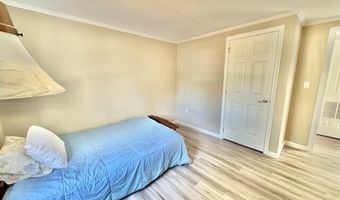 10 Pinecone Dr, Alfred, ME 04002
