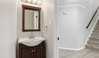 6607 CASTLE BAR Ct, Alexandria, VA 22315