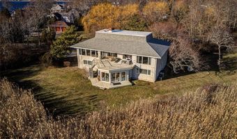 377 Rumstick Rd, Barrington, RI 02806