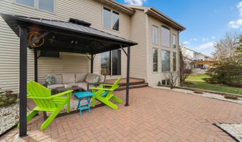 420 E FERNWOOD Ln, Appleton, WI 54913