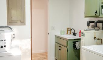 303 N Hudson Ave, Aurora, MO 65605