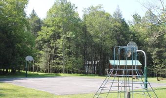51 Blue Spruce Rd, Albrightsville, PA 18210