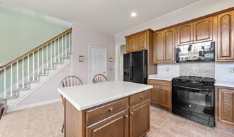 11 Salem Ct, Barnegat, NJ 08005