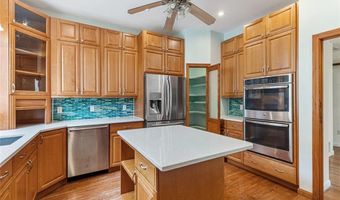 55 Hunter Ave, Newport, RI 02840