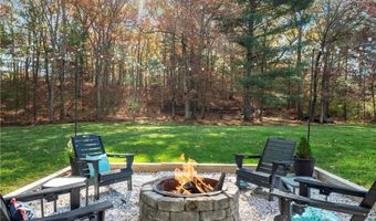 15 Leonard Dr, North Smithfield, RI 02896