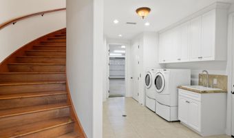 1045 Van Nuys St, San Diego, CA 92109