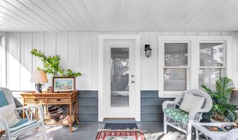 168 21st Ave, Apalachicola, FL 32320