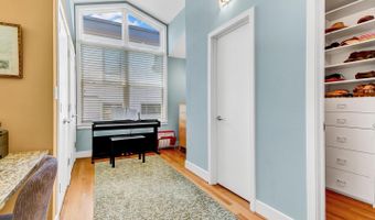 5829 MARBURY Rd, Bethesda, MD 20817