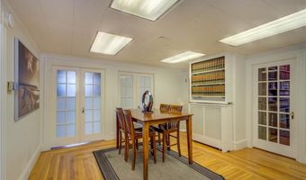3214 Post Rd, Warwick, RI 02886