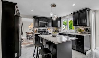 10 San Mateo Ct, Amherst, NY 14051