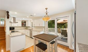 505 Cedar Ave, East Greenwich, RI 02818