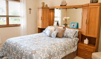 88 Storm Jib Ct, Bayville, NJ 08721