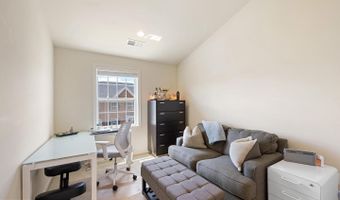 43008 PARIS GAP Sq, Ashburn, VA 20148