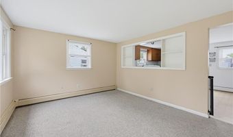 29 Rosedale Dr, Bristol, RI 02809