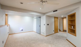1013 10th Ave, Altoona, IA 50009