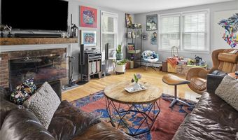 21 Preston Dr, Barrington, RI 02806