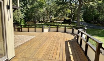 280 W Reach Dr, Jamestown, RI 02835
