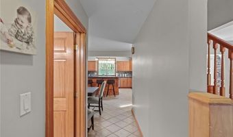 151 Old Jenckes Hill Rd, Lincoln, RI 02865