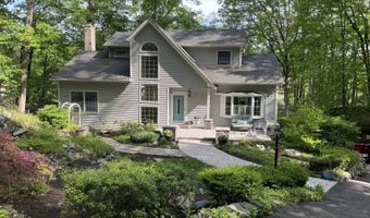 48 Hemlock Ave, Andover, NJ 07860