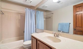 1308 Holgate Dr G5, Ballwin, MO 63021