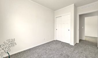 490 Moffit Ln, Springfield, OR 97477