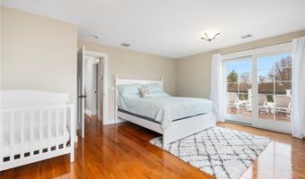 81 S Pier Rd, Narragansett, RI 02882