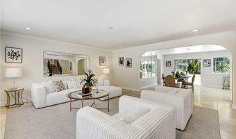 17043 Empanada Pl, Encino, CA 91436
