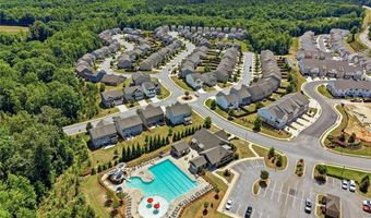 153 Auburn Crossing Dr, Auburn, GA 30011