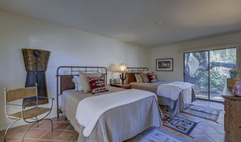 1049 N BOULDER Dr, Carefree, AZ 85377