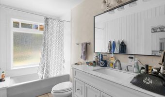 376 Crowson Rd, Ashland, OR 97520