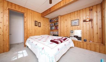 1601 E Sylvan Cir, Brandon, SD 57005