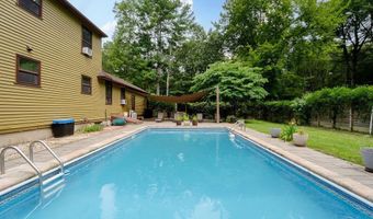 94 Whitehead Rd, Coventry, RI 02816