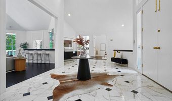 9100 ALDERSHOT Dr, Bethesda, MD 20817