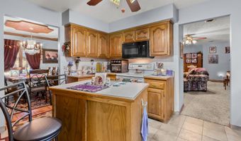 2007 Oakridge Dr, Ava, MO 65608
