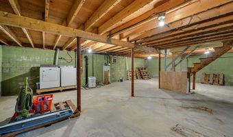 160 Gazo Ave, Burlington, VT 05408