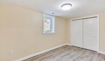 8908 GRANT St, Bethesda, MD 20817