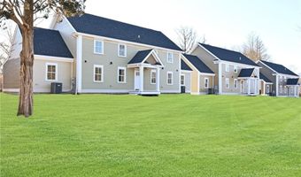 6 Maple Lake Farm Road Rd E, Charlestown, RI 02813
