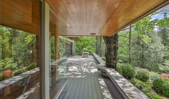 749 Stillmont Cir, Cashiers, NC 28717